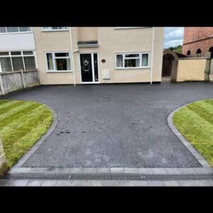 Enviroscaping t/a Little and Large Landscapes Ltd Photo 2